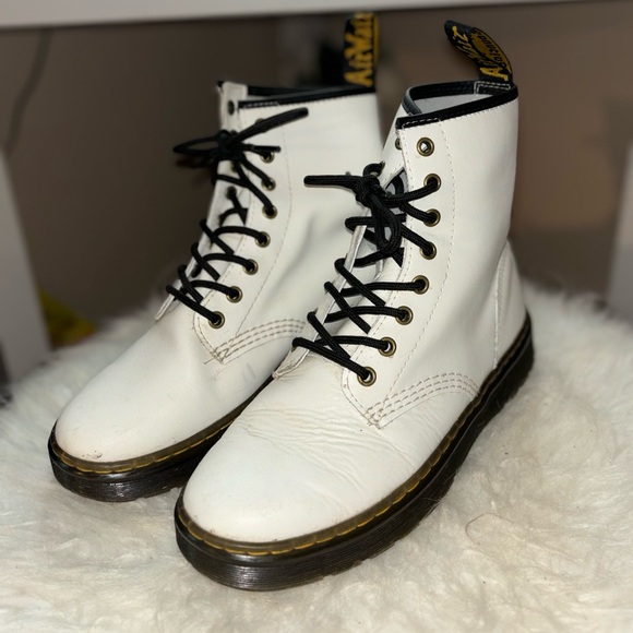 Dr.Martens Smooth Leather Lace Up Boots - Picture 1 of 5